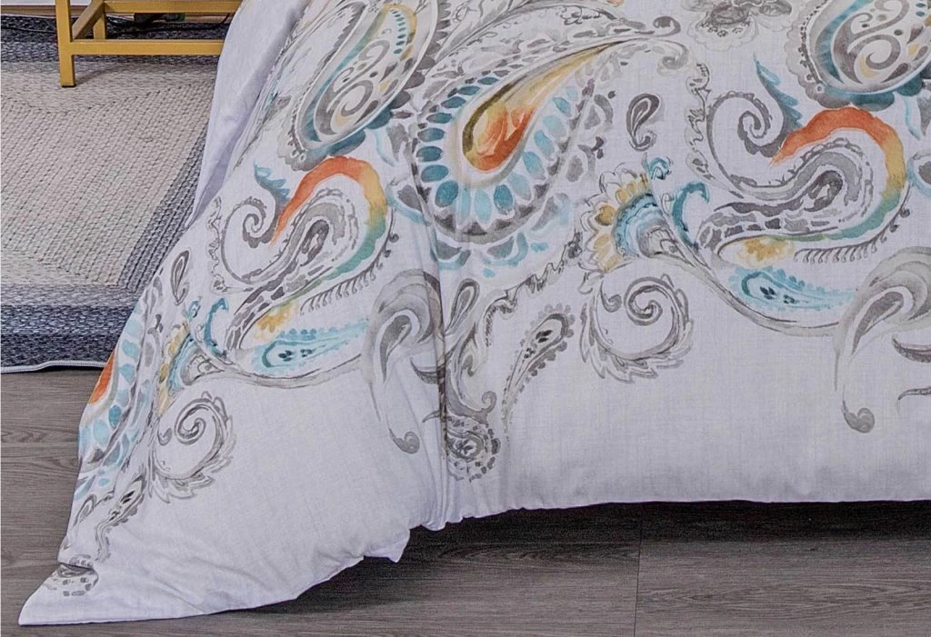 Queen Size White Paisley Quilt Cover Set (3PCS) 4 Queen Size White Paisley Quilt Cover Set (3PCS) - Image 2