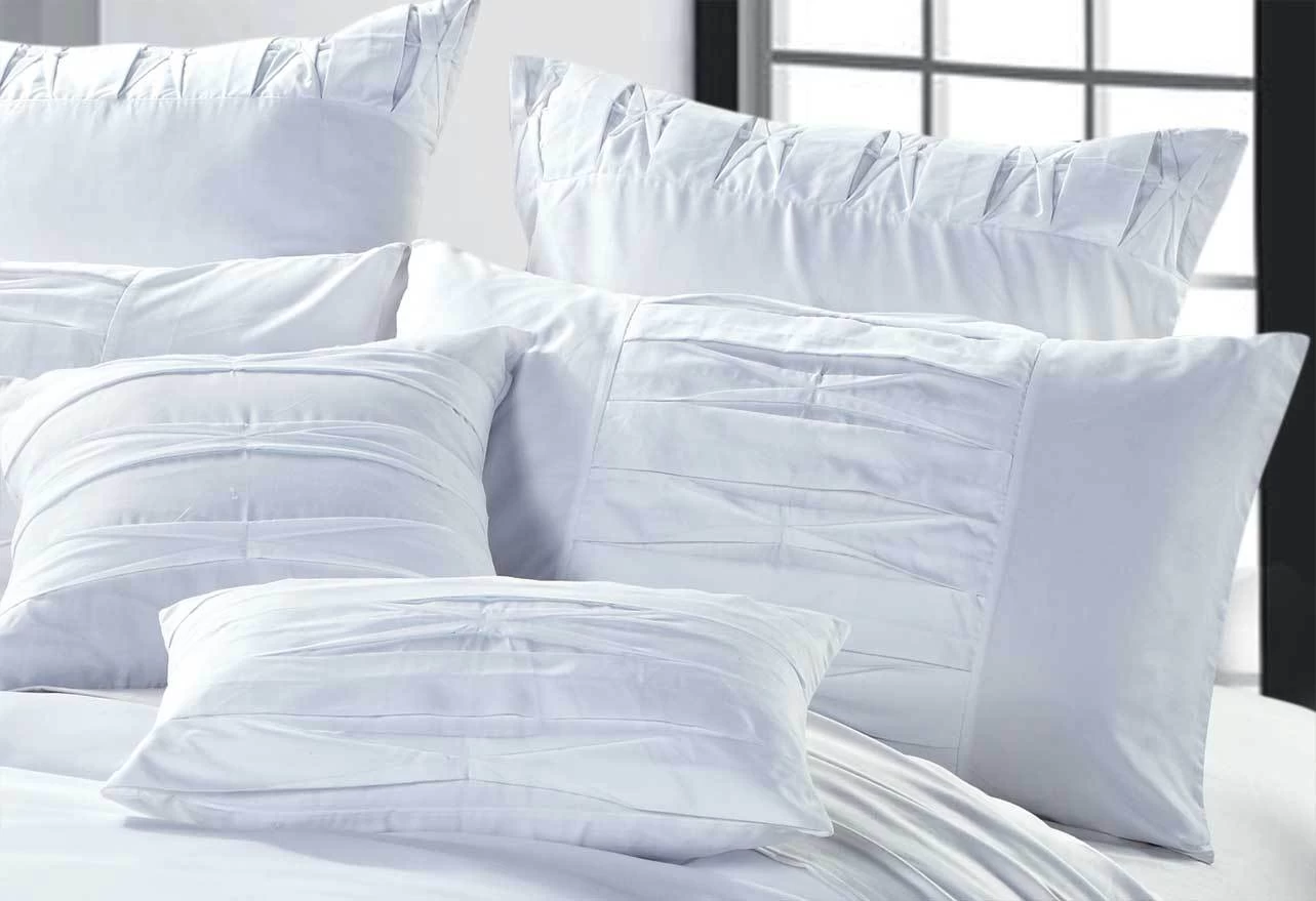 King Size White Pintuck Quilt Cover Set (3PCS) 5 King Size White Pintuck Quilt Cover Set (3PCS) - Image 3
